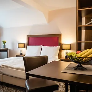 Hotel apartamentowy Point And